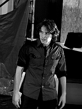 Bartek WAGA ''Hamlet'' (2010-2011) rez. Jan Peszek (01) Bartek WAGA ''Hamlet'' (2010-2011) rez. Jan Peszek (01)